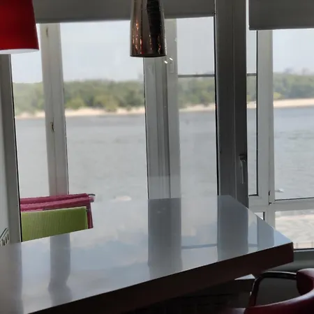 公寓 Real Apartmens - Podil Promenade *