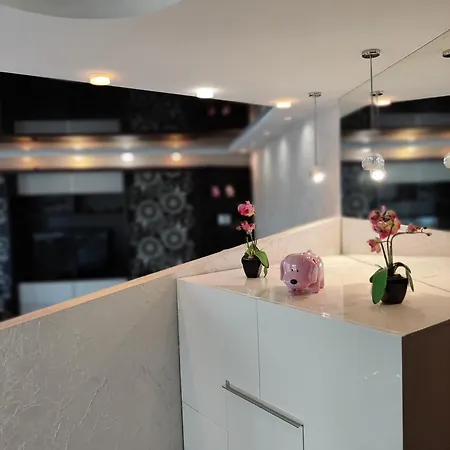 公寓 Real Apartmens - Podil Promenade *