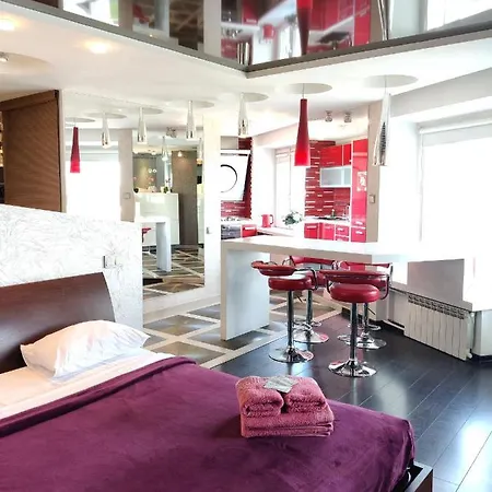 Real Apartmens - Podil Promenade Apartment *
